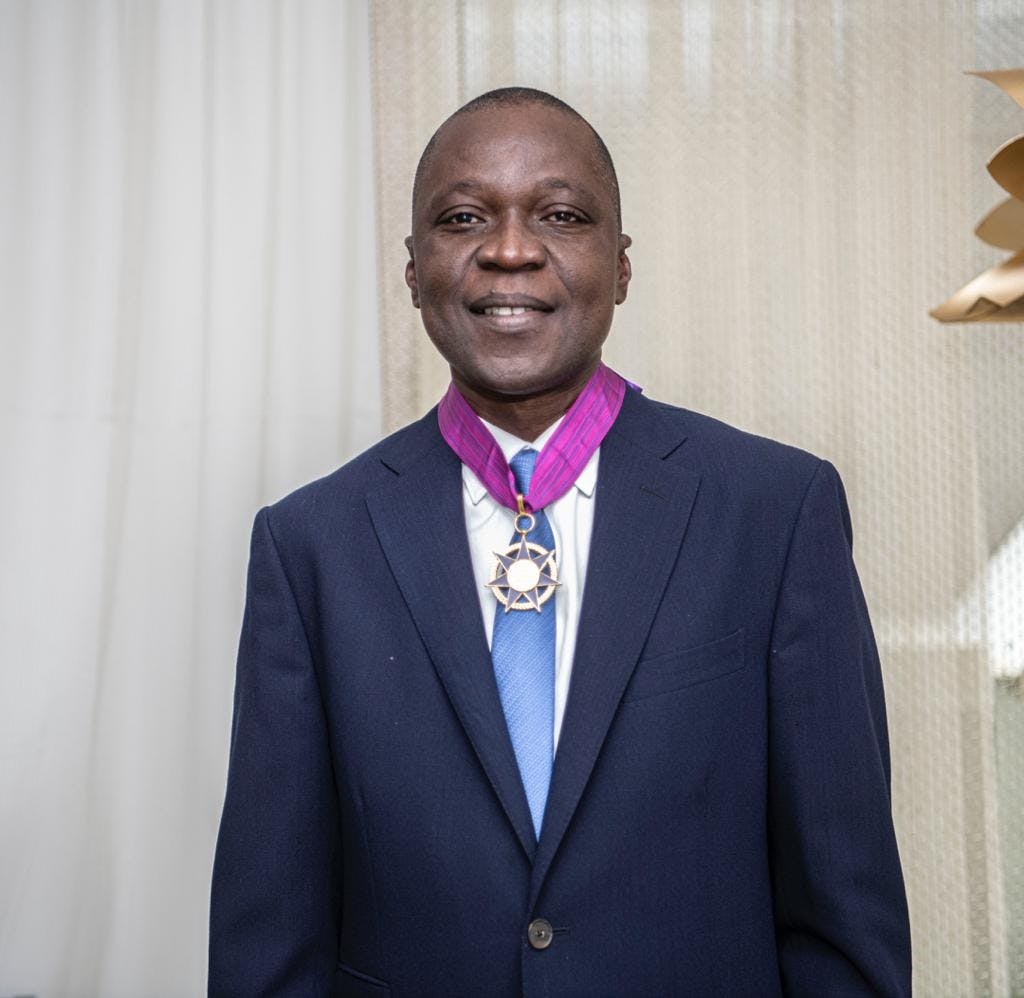 Cohésion sociale et Paix à Bouaké: Amadou Koné décoré, Commandeur dans l’ordre du Mérite de la Solidarité (journée nationale de la paix, Côte d’Ivoire)
