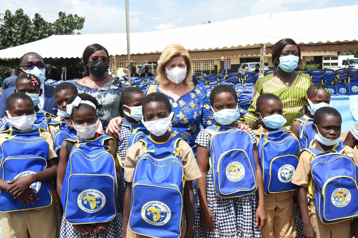 Mariatou Koné : « En 10 ans, l’État a investi près de 100,238 milliards de FCFA en fournissant plus de 34 millions de kits scolaires »