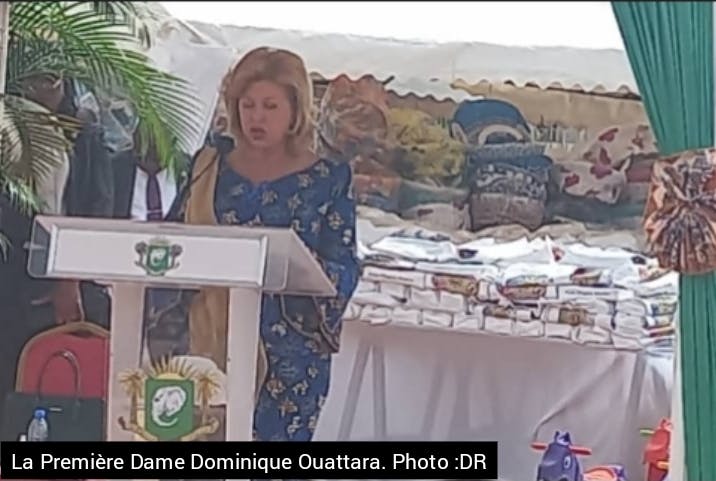Kouto:  La Première Dame Dominique Ouattara célèbre les mères de la Bagoué (Côte d’Ivoire)