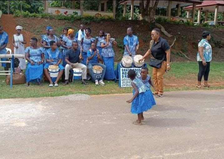 Tradimo Vacances 2022 à Abengourou : Une centaine d’enfants en vacances inédites sous les auspices de Tata Nahomi et de l’ONG Sourires d’enfant