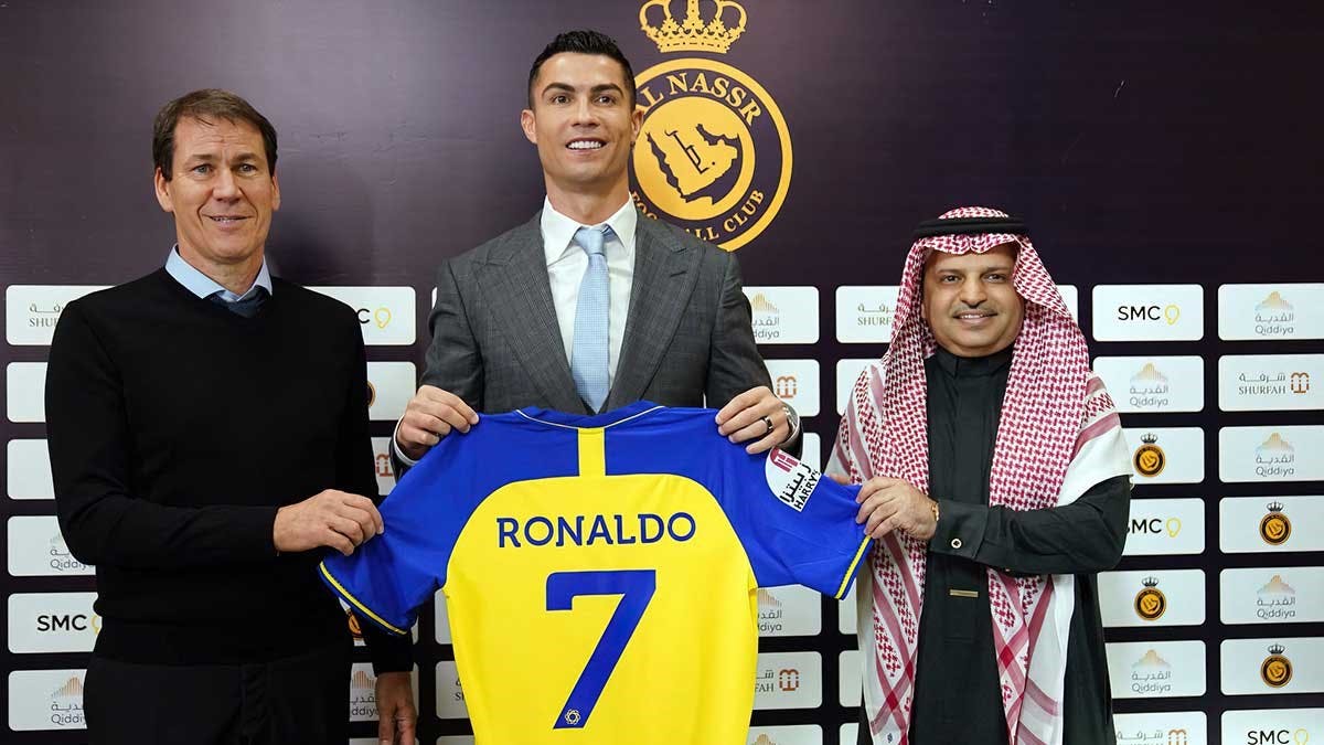 Chronique géopolitique et diplomatie : Enjeux de la signature de Christiano Ronaldo dans un club de football saoudien 