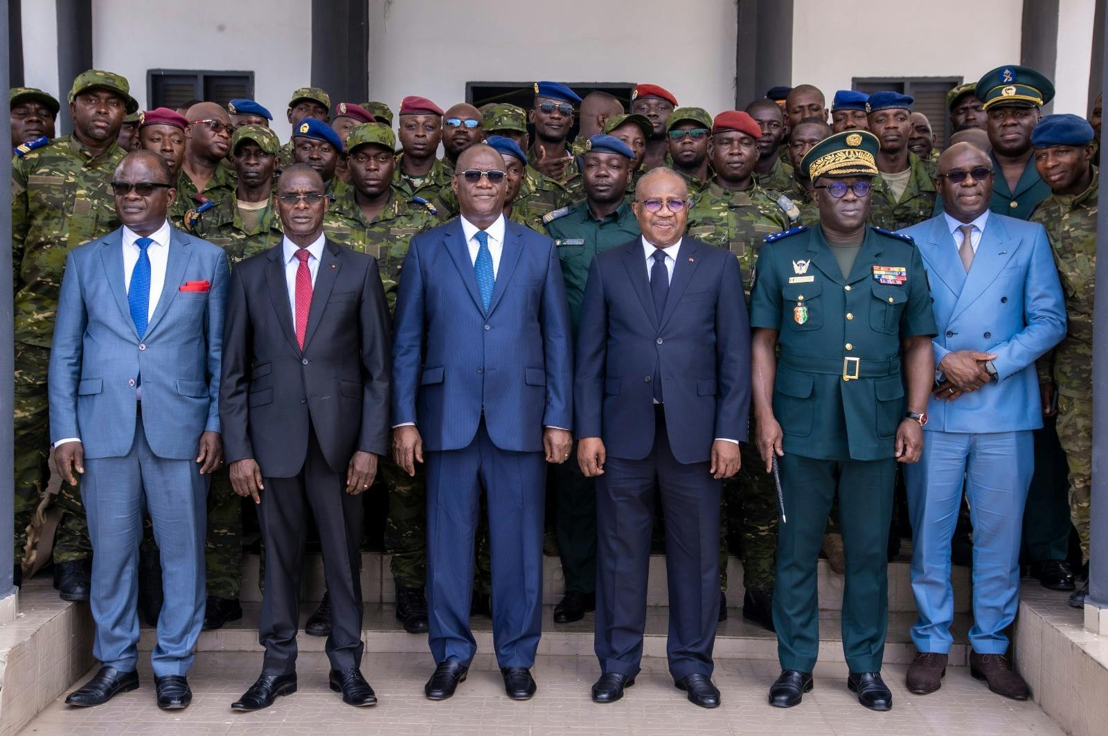Armée de Côte-d’Ivoire : 305 militaires quittent les rangs pour intégrer les Affaires Maritimes (117), les Eaux et Forêts (128), la garde pénitentiaire (4) et 56 admis à la retraite volontaire