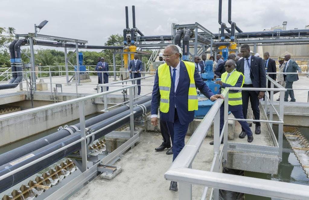 Côte d’Ivoire – accès à l’eau potable : Patrick Achi ouvre les vannes de l’usine de La Mé pour 2 millions de personnes