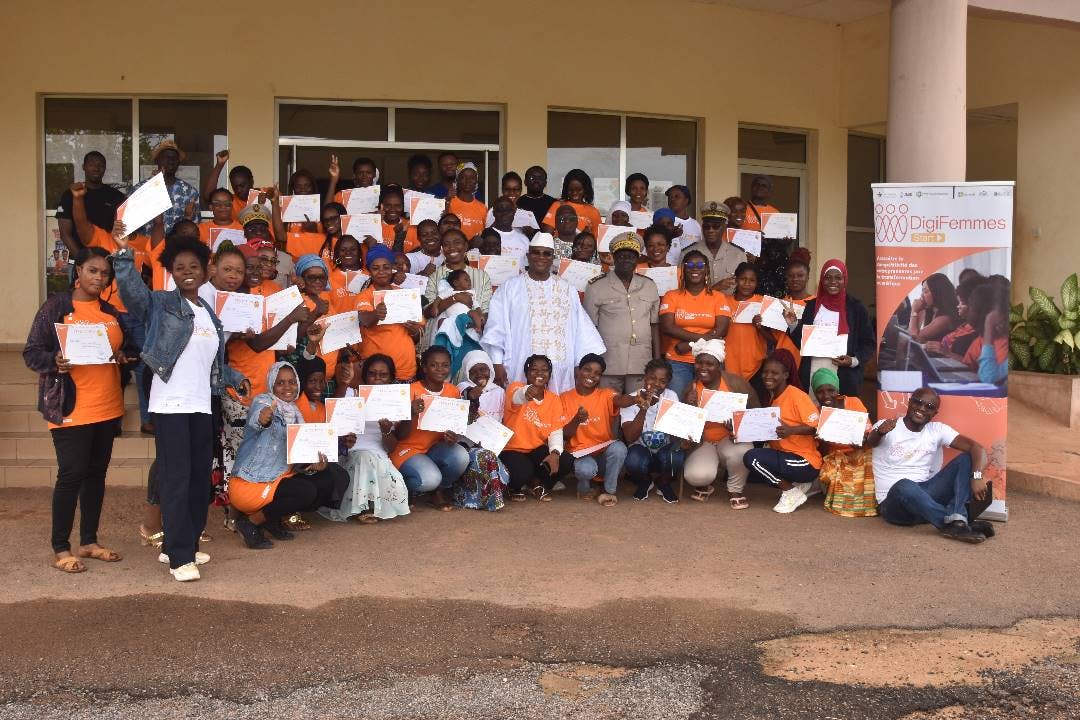 Côte d’Ivoire : DigiFemmes renforce les compétences numériques des femmes entrepreneures de Korhogo 