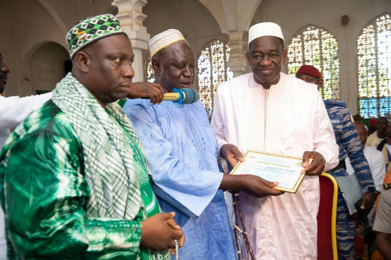Maouloud 2023 à Odienné : Gaoussou Touré et les musulmans prient pour Alassane Ouattara et la paix