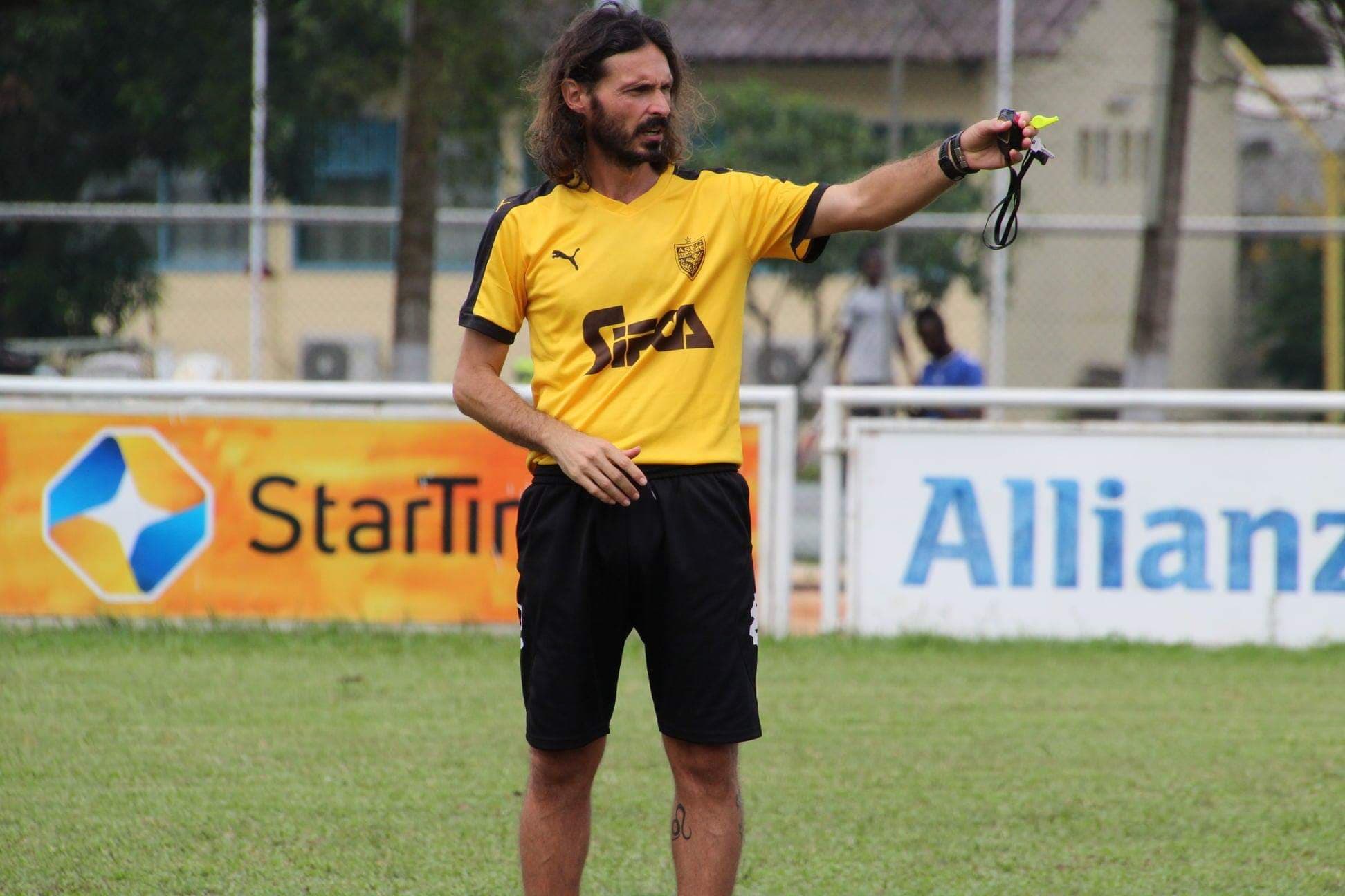 Football ivoirien : Julien Chevalier confiant dans le derby Africa-ASEC en Ligue 1