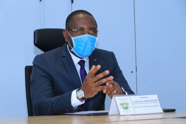 Lutte contre le Coronavirus : La Côte d’Ivoire est en mesure de produire plus de 8 millions de masques par mois