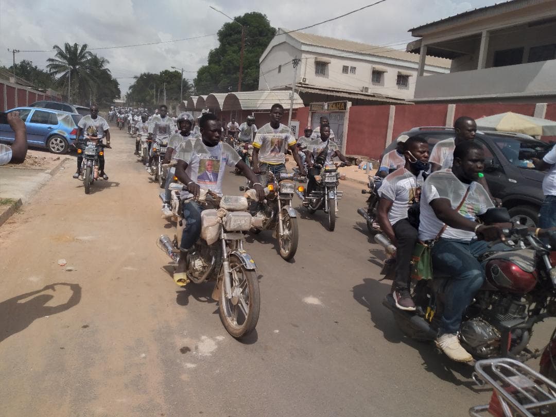 Bouaké: 1000 mototaxis pour Amadou Koné (campagne Législatives 2021)