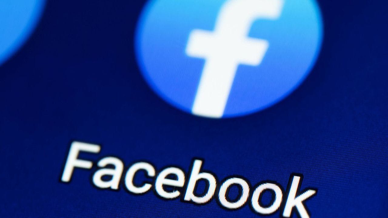 Facebook supprime des millions de contenus en 2020