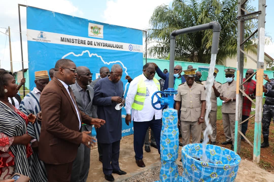 Côte d’Ivoire : Laurent Tchagba et Serey Doh Célestin renforcent la production d’eau potable à Duekoue