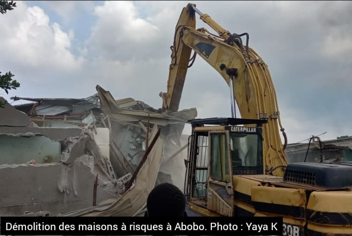 District d’Abidjan – Ministre Bouaké Fofana : démolition effective des maisons dans les zones à risques pour sauver des vies