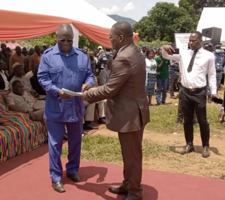 Fête de la lumière  à Ouyably-Gnondrou :  Serey Doh  Célestin rend hommage à Alassane Ouattara en présence de Tené Birahima 