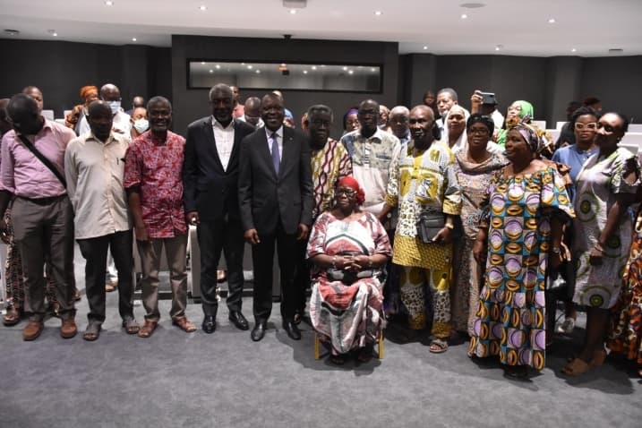 Métro d’Abidjan : les 425  nouveaux impactés de Port-Bouët rassurés par le ministre Amadou Koné (rencontre)