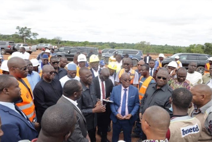 Aéroport de Kong : Tené Birahima Ouattara et Amadou Koné satisfaits de l’état d’avancement des travaux 