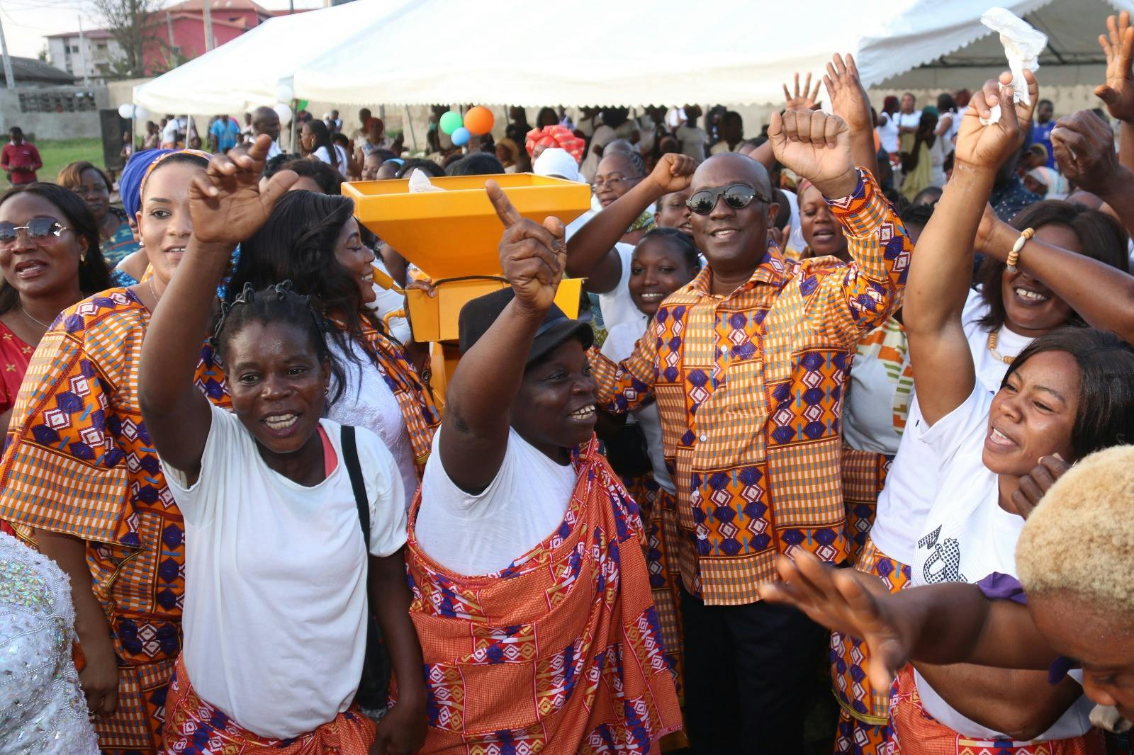 Fête des mères à Akouédo-Attié Cocody : “ avec les femmes, y’a rien ” (Éric Taba)