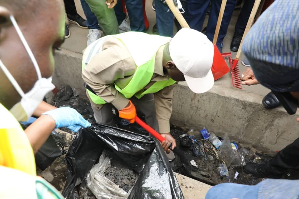 Yopougon : Adama BICTOGO lance les opérations d’assainissement de la commune