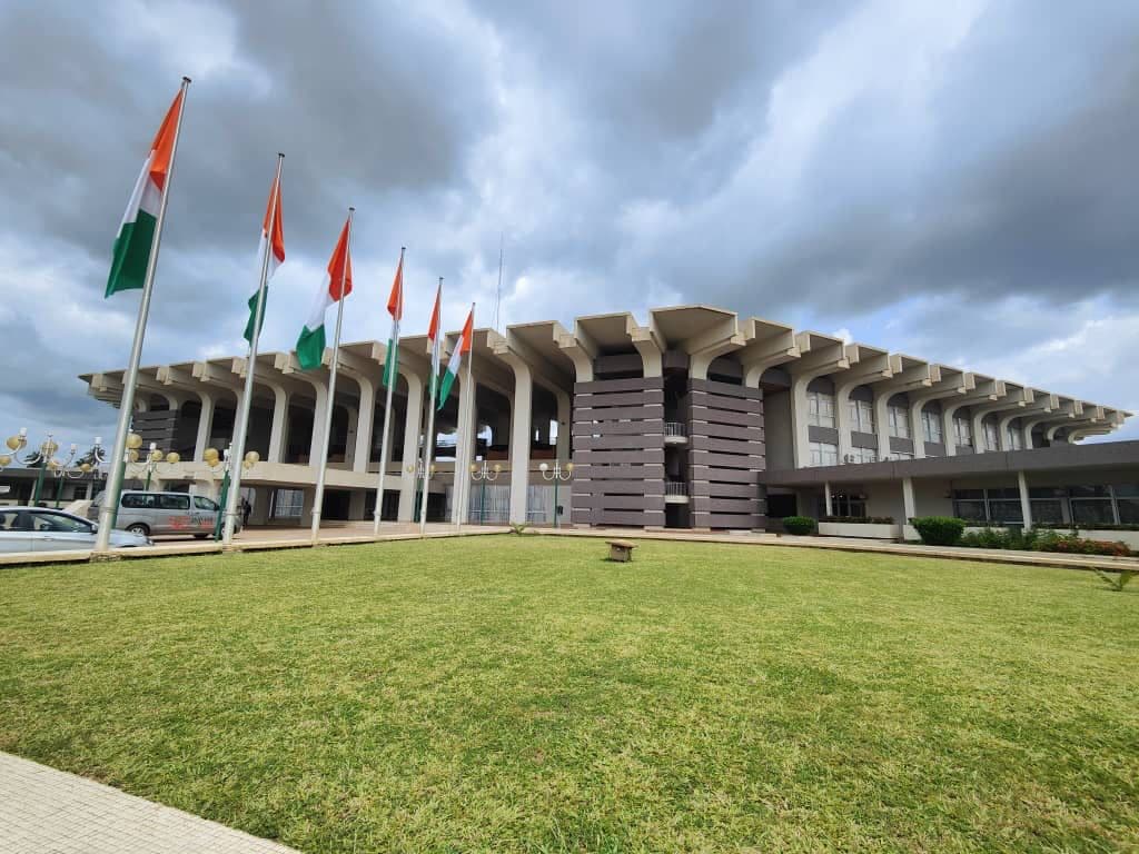 Tragédie à l’INP-HB : un élève-ingénieur décède après un malaise en cours de sport